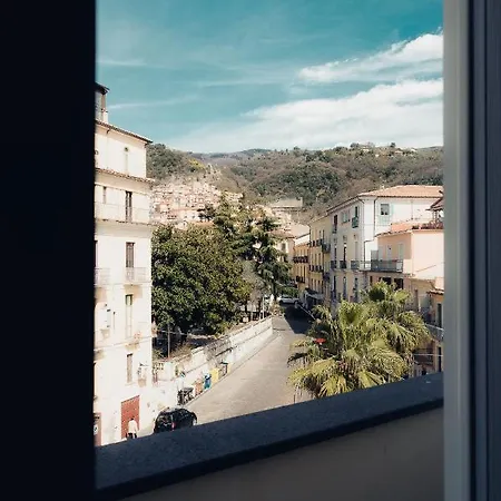 Albergo Centrale فندق 3*