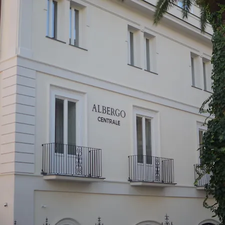 Отель Albergo Centrale 3*