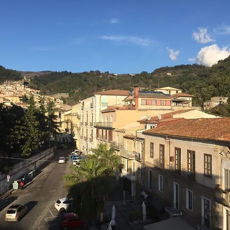 Отель Albergo Centrale Ламеция-Терме