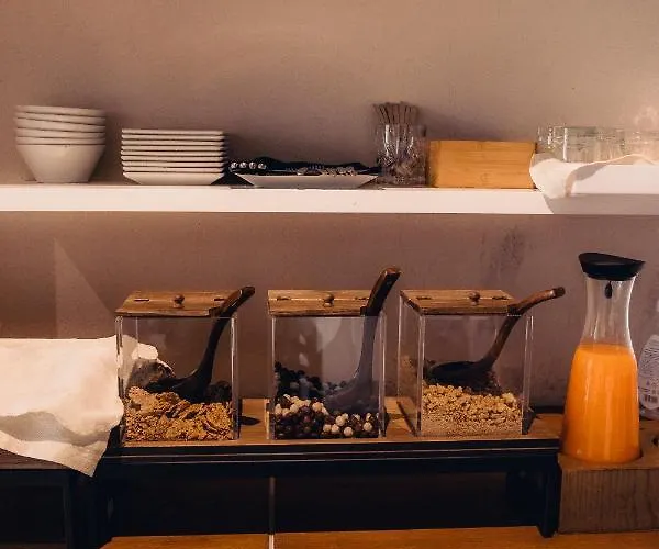 מלון Albergo Centrale 3*